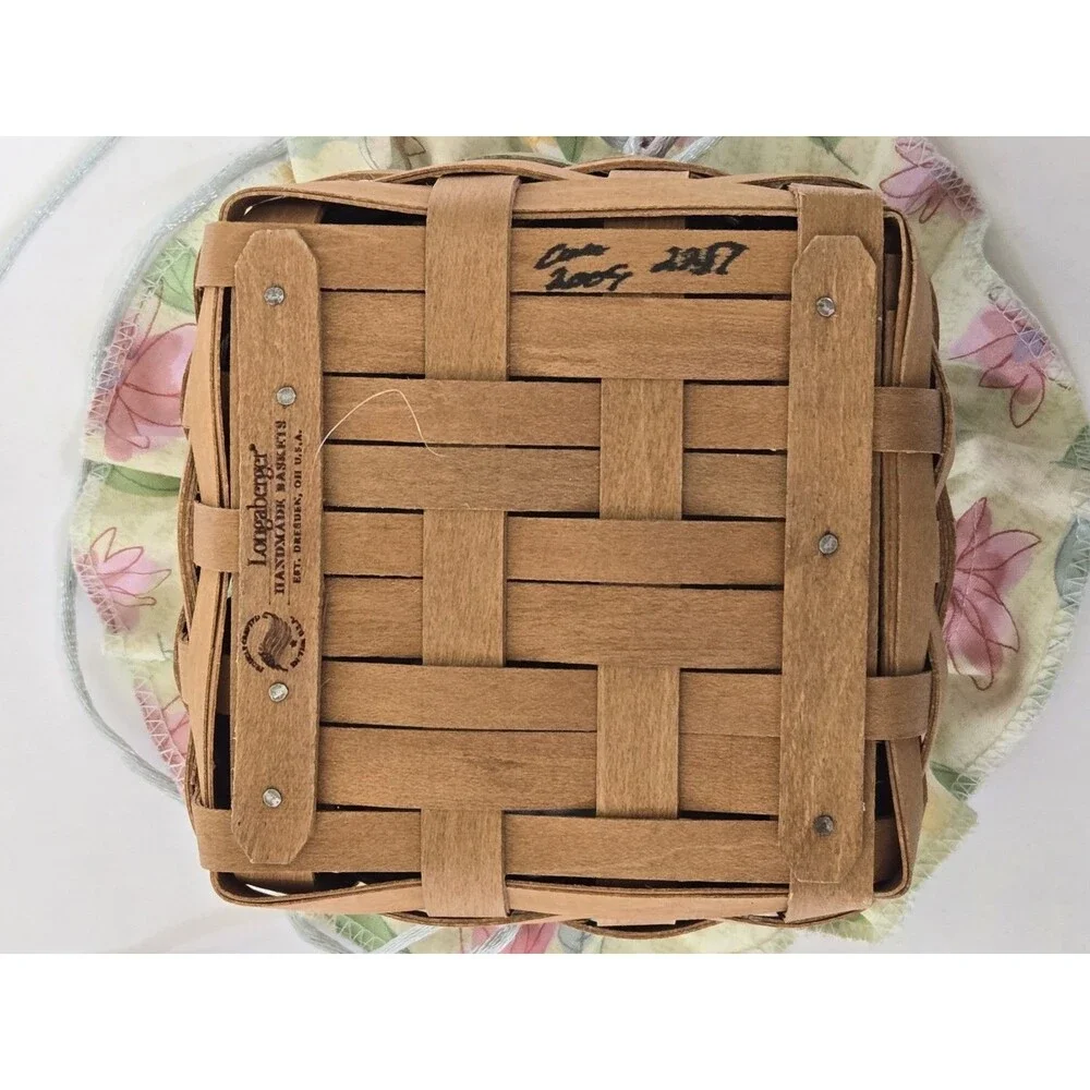 Longaberger 2009 Mother’s Day Trim-A Basket Floral Cloth Liner Protector
